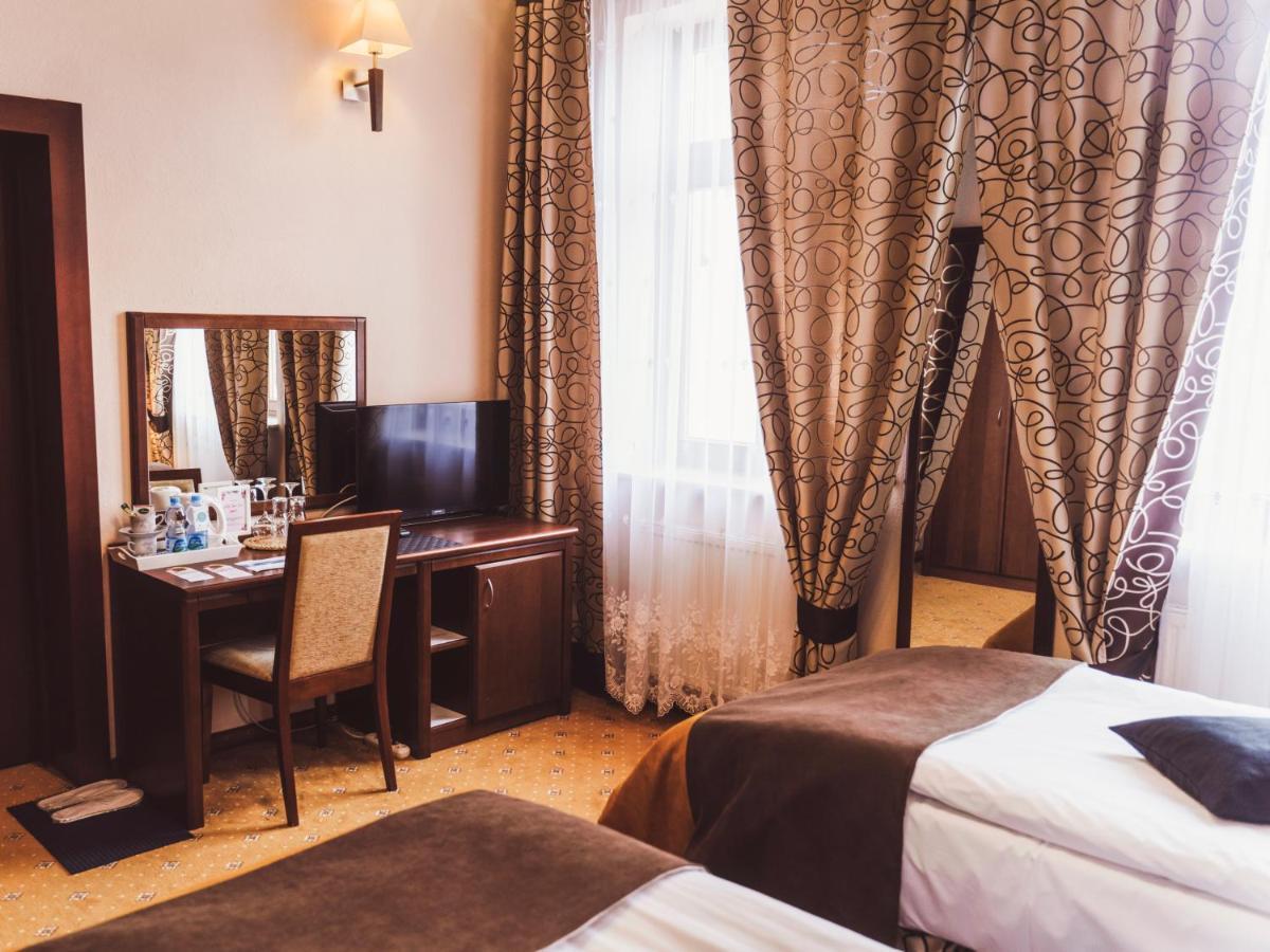 Hotel Osjann Біла Підляська Екстер'єр фото