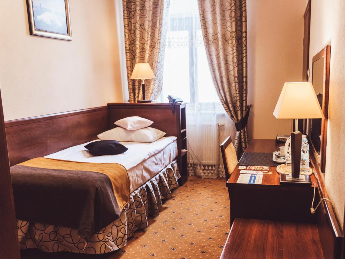 Hotel Osjann Біла Підляська Екстер'єр фото