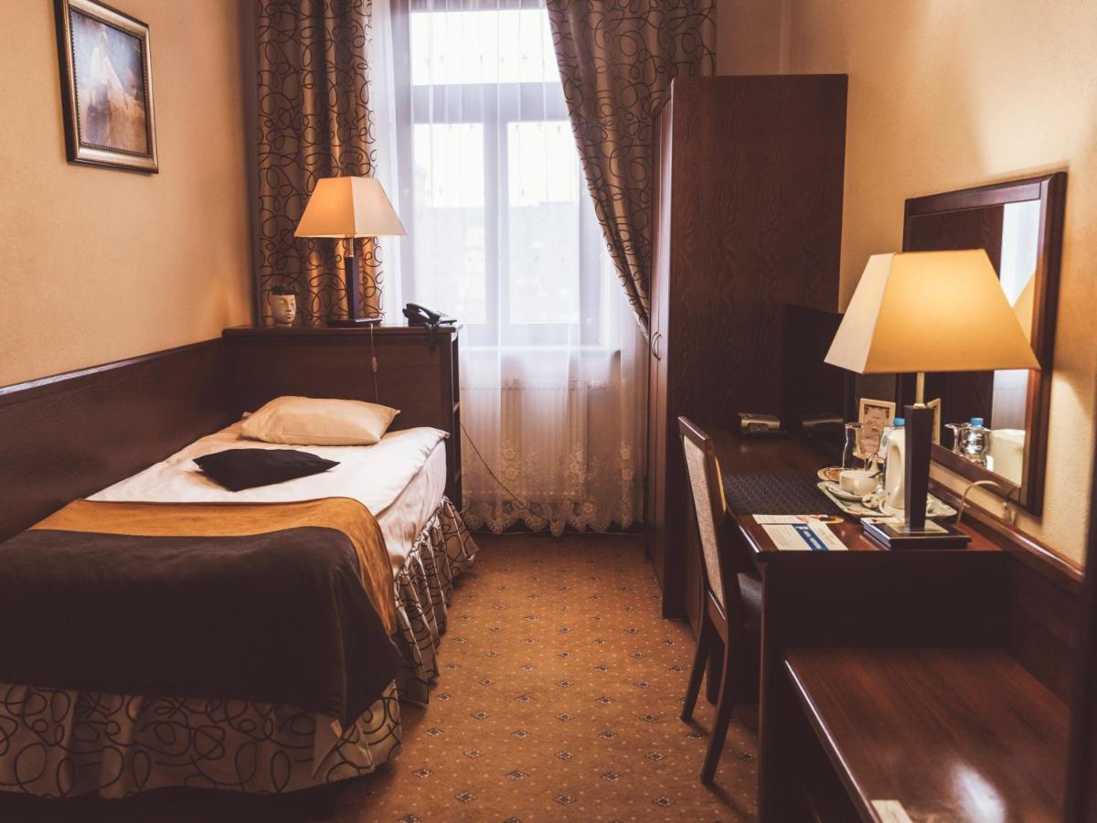 Hotel Osjann Біла Підляська Екстер'єр фото