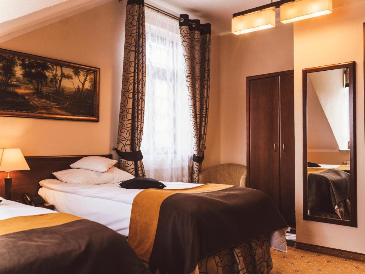 Hotel Osjann Біла Підляська Екстер'єр фото